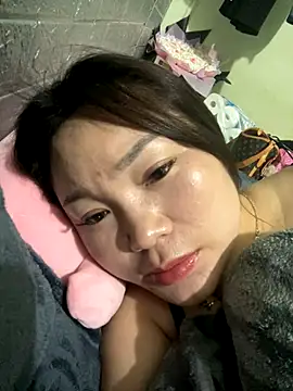 Snapshot of ryry-cute chatting on 11/15/25, 12:31 ryry-cute online show from 11/15/25, 12:31