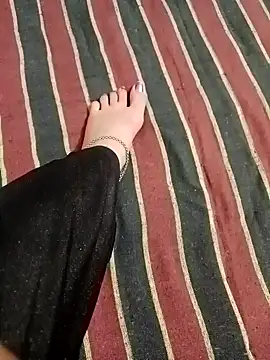 Snapshot of Aradhna_08 chatting on 11/16/25, 04:39 Aradhna 08 online show from 11/16/25, 04:39