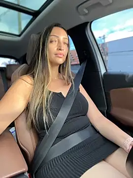 BelleRune online show from 11/27/25, 09:54