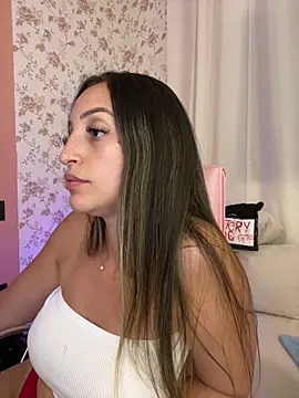 BelleRune online show from 02/16/26, 05:33