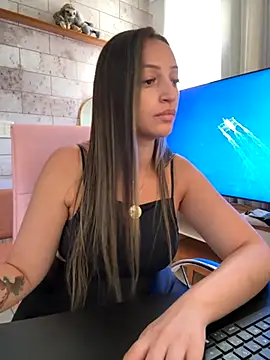 BelleRune online show from 09/18/25, 01:25