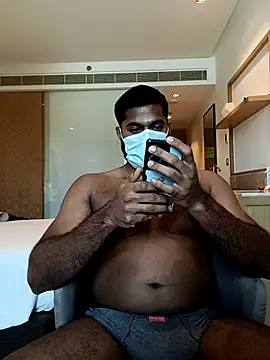 frolicme456 online show from 12/17/25, 08:52