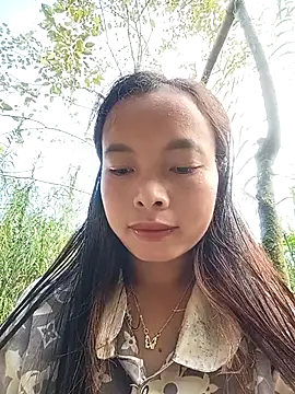 Snapshot of Yumi_08 chatting on 11/16/25, 01:54 Yumi 08 online show from 11/16/25, 01:54