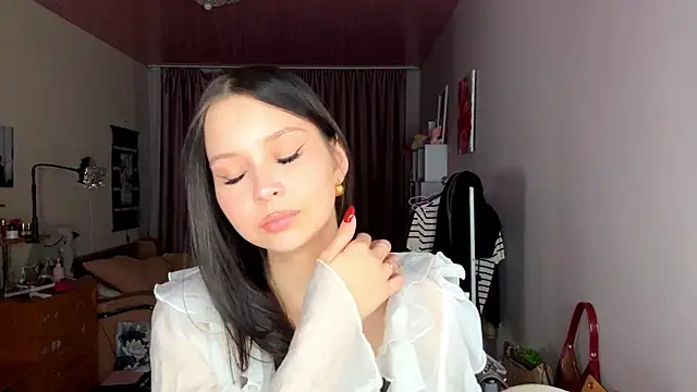 EmmaJonse online show from 11/18/25, 12:30