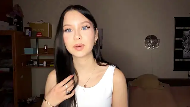 EmmaJonse online show from 11/26/25, 11:21