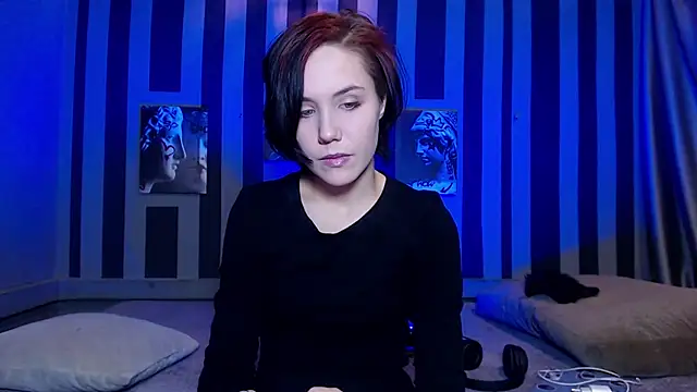 Snapshot of onaloon chatting on 11/17/25, 03:54 onaloon online show from 11/17/25, 03:54