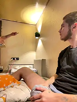 Snapshot of FamSeXXX chatting on 11/16/25, 01:27 FamSeXXX online show from 11/16/25, 01:27