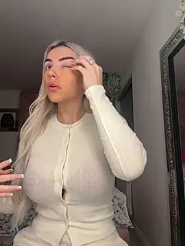 Snapshot of RosieMaexox chatting on 11/20/25, 04:46 RosieMaexox online show from 11/20/25, 04:46