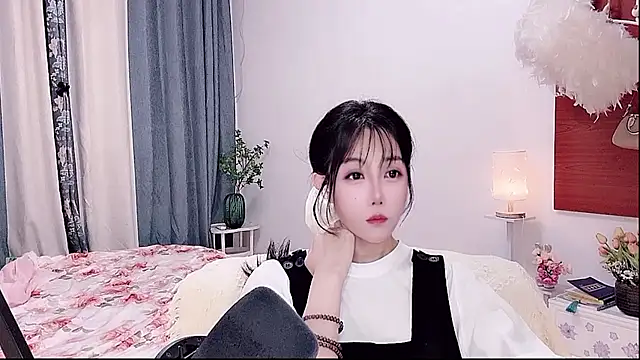 Laura 520 online show from 06/01/26, 12:49