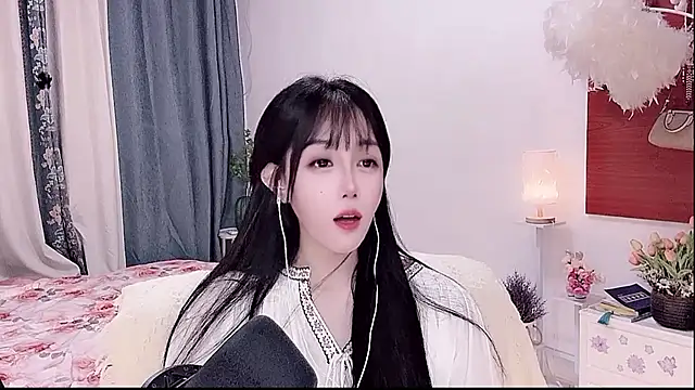 Laura 520 online show from 06/02/26, 11:32