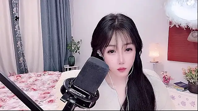 Laura 520 online show from 05/30/26, 12:22