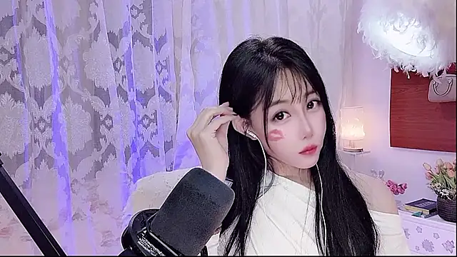 Laura 520 online show from 05/21/26, 12:46