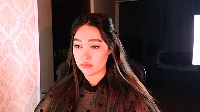 Emma Uilson online show from 12/01/25, 07:37