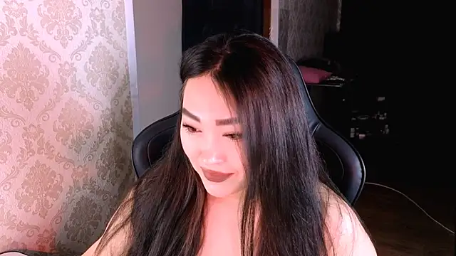 Emma Uilson online show from 05/06/26, 01:15