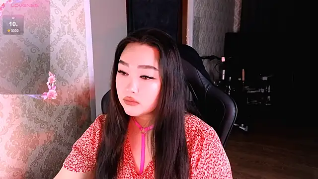 Emma Uilson online show from 12/17/25, 02:05