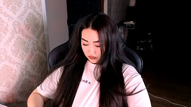 Emma Uilson online show from 05/16/26, 11:04
