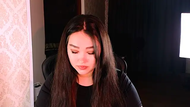 Emma Uilson online show from 11/29/25, 09:59