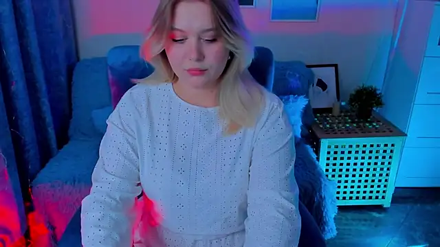 LouiseMous online show from 12/03/25, 10:09