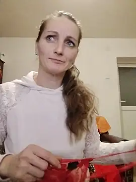 Snapshot of CrazyMaya39 chatting on 02/13/26, 09:37 CrazyMaya39 online show from 02/13/26, 09:37