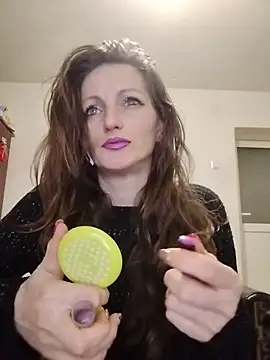 Snapshot of CrazyMaya39 chatting on 03/18/26, 08:10 CrazyMaya39 online show from 03/18/26, 08:10