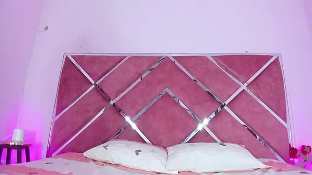 ZoeClarkk  online show from 02/25/26, 01:11