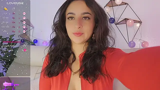 Snapshot of Enola_Holmes_ chatting on 11/28/25, 01:44 Enola Holmes online show from 11/28/25, 01:44