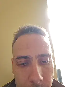 Snapshot of Gregorywhitelegs chatting on 04/04/26, 12:01 Gregorywhitelegs online show from 04/04/26, 12:01