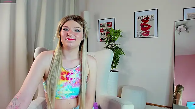 KiraRogers online show from 11/30/25, 03:13