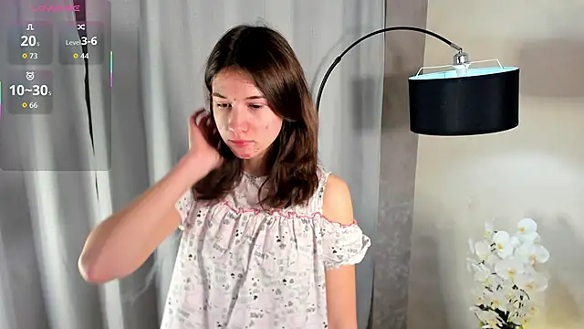 MarilynMun online show from 12/15/25, 02:06