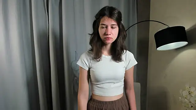 MarilynMun online show from 11/26/25, 02:22