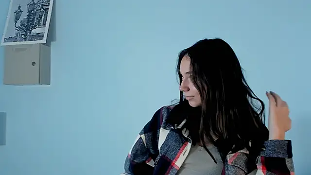 Snapshot of MildredCajigas chatting on 11/17/25, 08:40 MildredCajigas online show from 11/17/25, 08:40