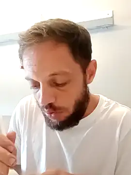 Snapshot of pollamss chatting on 11/14/25, 03:05 pollamss online show from 11/14/25, 03:05