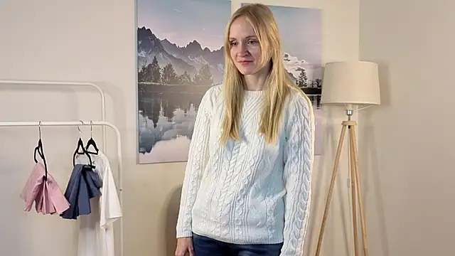 Snapshot of ToshiaPotvin chatting on 11/15/25, 08:29 ToshiaPotvin online show from 11/15/25, 08:29