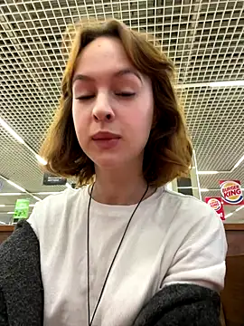 hani obsessed online show from 12/01/25, 07:42