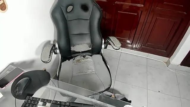 Hot play18 online show from 01/08/26, 03:51