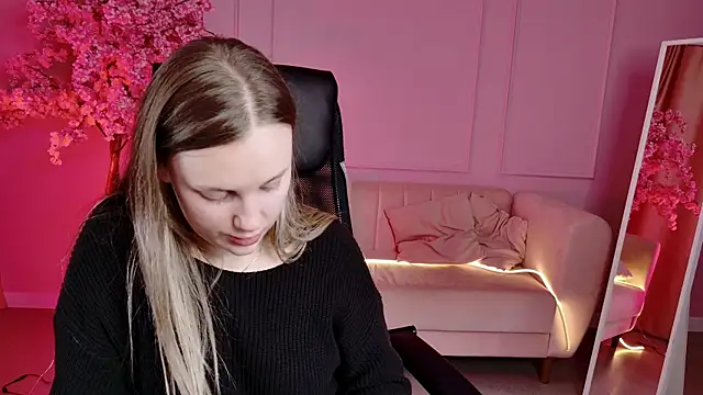 SandraLindsey online show from 11/18/25, 11:46