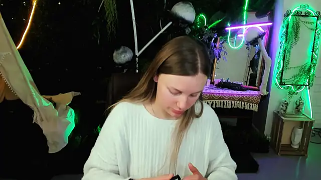 SandraLindsey online show from 11/20/25, 06:36