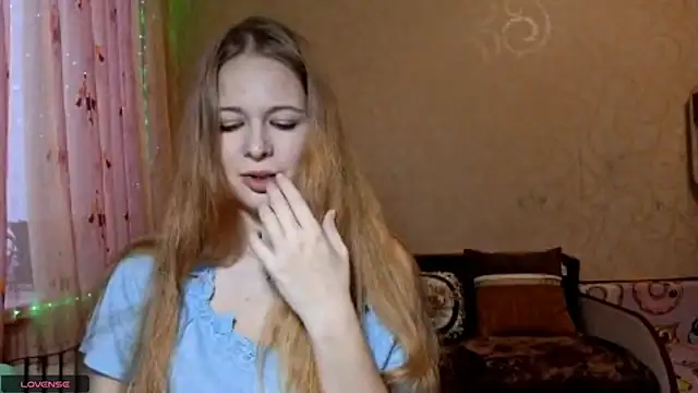 RomonaBustad online show from 11/28/25, 07:08