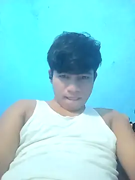 Snapshot of Ayetun008 chatting on 01/06/26, 03:27 Ayetun008 online show from 01/06/26, 03:27