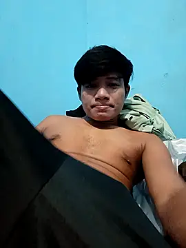 Snapshot of Ayetun008 chatting on 01/14/26, 08:40 Ayetun008 online show from 01/14/26, 08:40