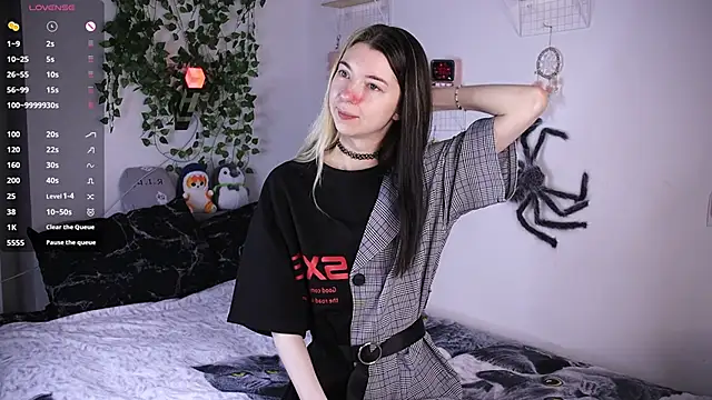 Emmie shy online show from 11/23/25, 02:49