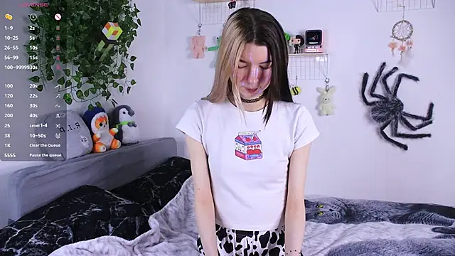 Emmie shy online show from 12/17/25, 12:54