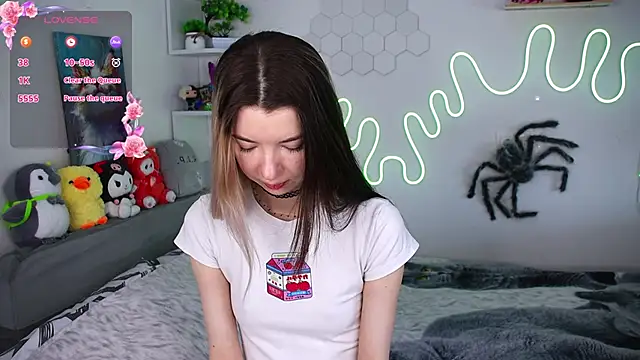 Emmie shy online show from 03/20/26, 11:44