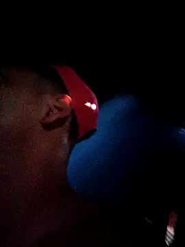 Snapshot of Max_hotsexy chatting on 11/17/25, 03:49 Max hotsexy online show from 11/17/25, 03:49