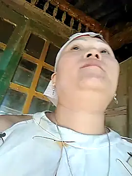 Snapshot of hoami-hot chatting on 11/15/25, 05:11 hoami-hot online show from 11/15/25, 05:11