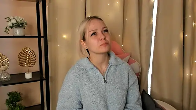 Snapshot of ArdisCiolli chatting on 11/15/25, 09:57 ArdisCiolli online show from 11/15/25, 09:57