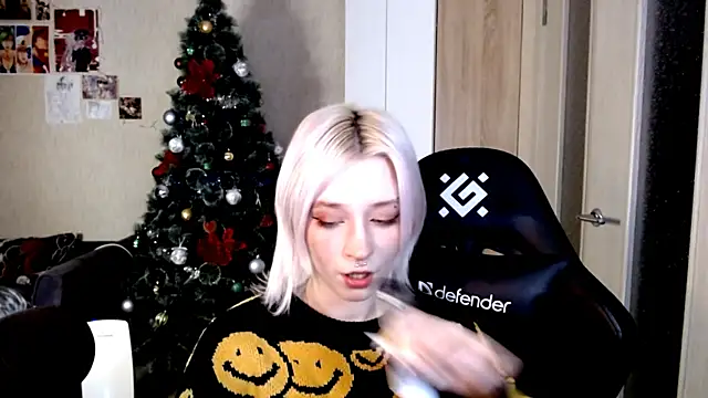 SophiaLur online show from 12/15/25, 02:23