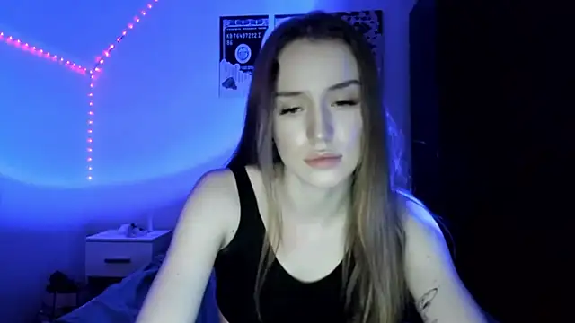 tinyglow online show from 03/24/26, 10:21