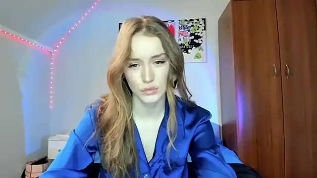 tinyglow online show from 12/05/25, 08:28