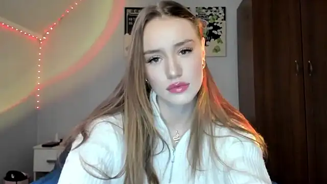 tinyglow online show from 04/11/26, 10:02